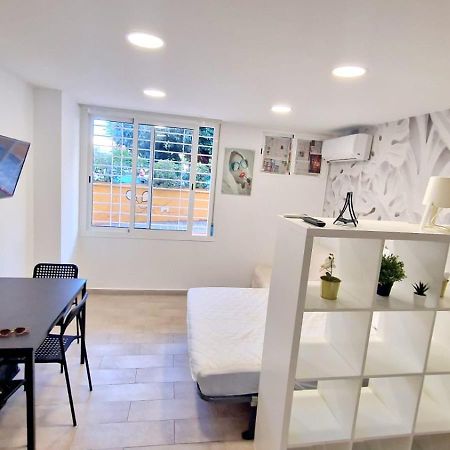 מאלגה Benalmadena Inn Apartaments מראה חיצוני תמונה