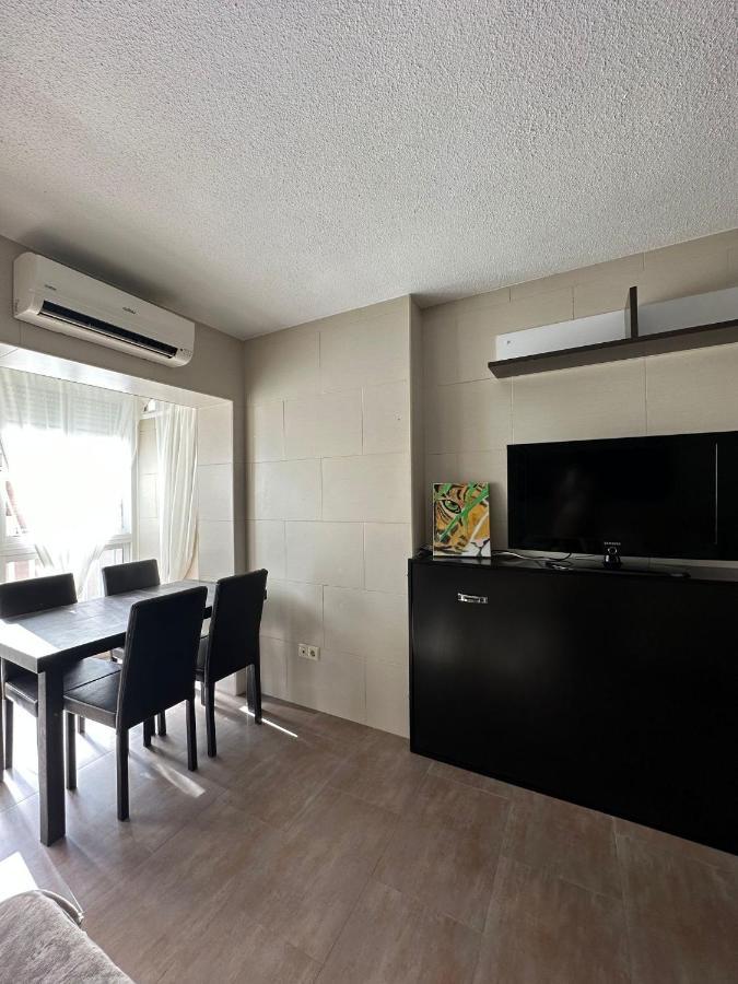 מאלגה Benalmadena Inn Apartaments מראה חיצוני תמונה